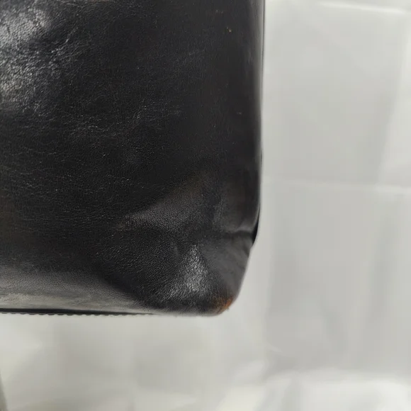 Vintage HOBO INT. Lola Tote Bag Black polished leather / brown wear highlights - Picture 8 of 10